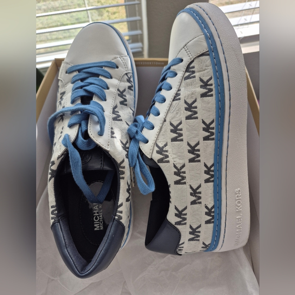 Michael Kors White And Navy Blue Logo Chapman Lace Up Sneakers Women Size 8.5